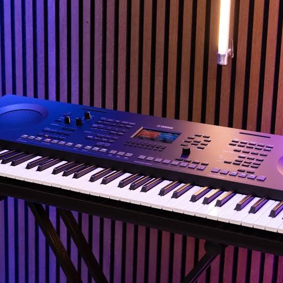 Yamaha PSR SX 620 Digital Professional 61-key keyboard 